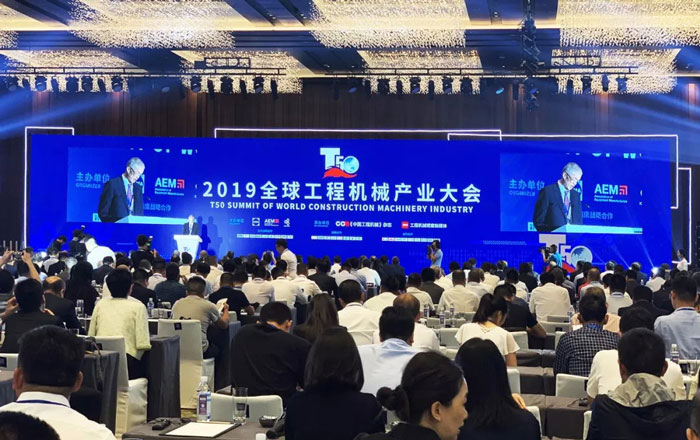 双喜临门!开云线上平台囊括两项工程机械行业大奖 双喜临门!开云线上平台囊括两项工程机械行业大奖